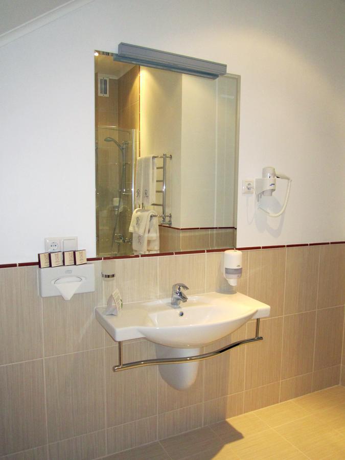 Optima Collection Kharkiv Hotel Esterno foto